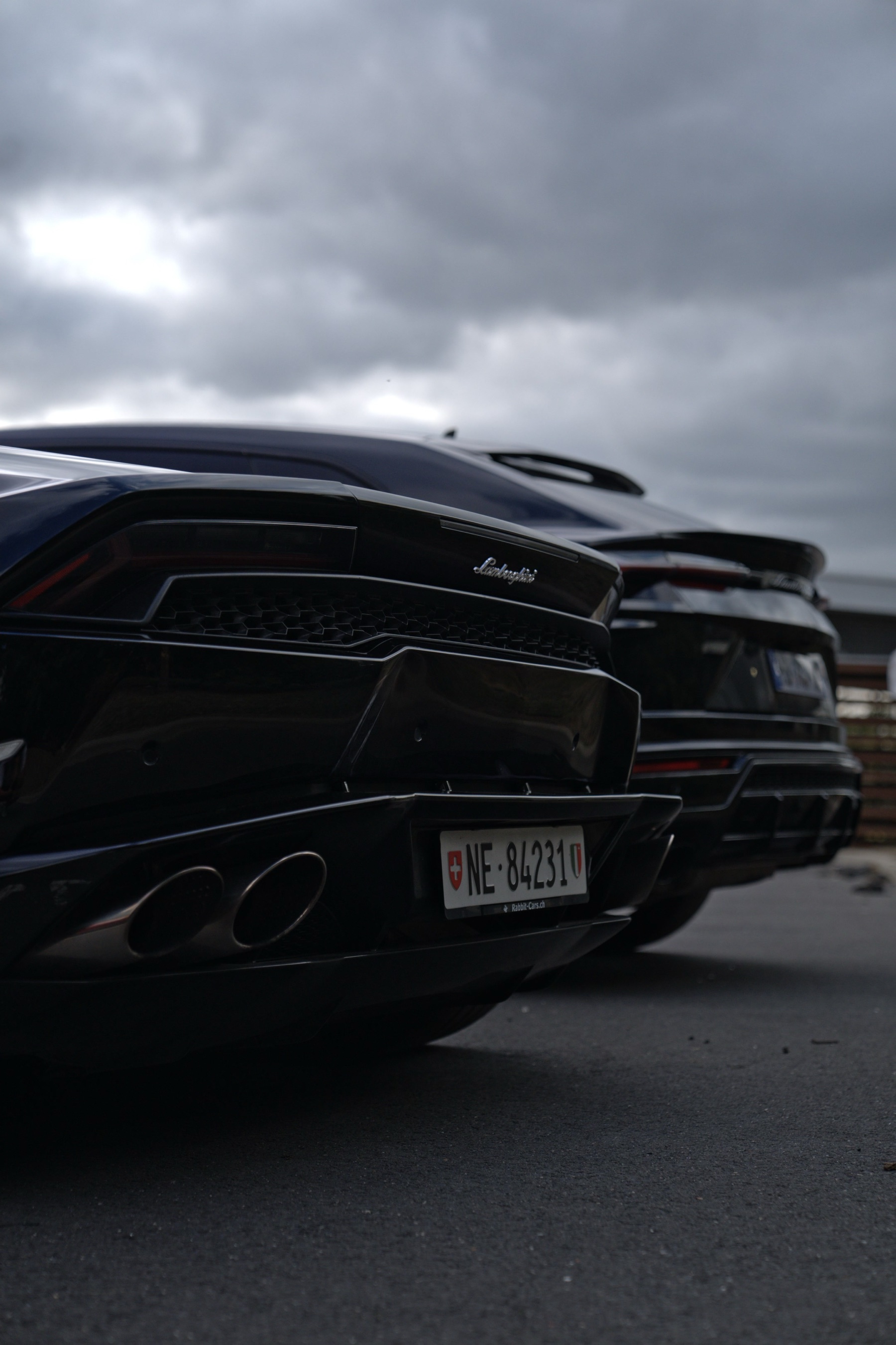 G 63 et Huracán, une séance en ville, Automobile